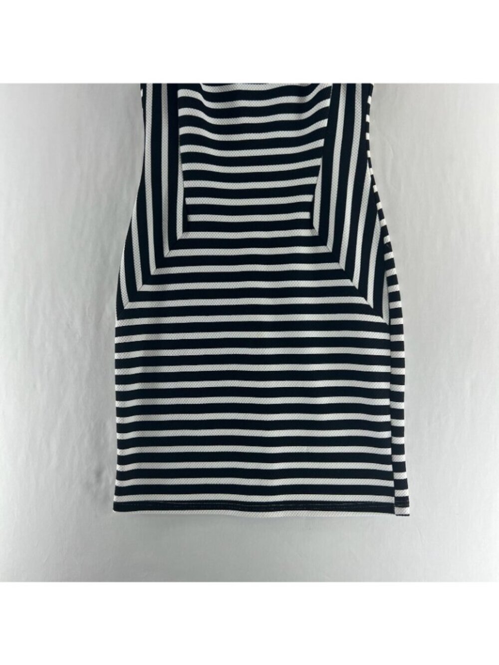 Sharagano Sheath Dress Womens 2 Sleeveless Optical Illusion Striped Black White - Picture 7 of 14